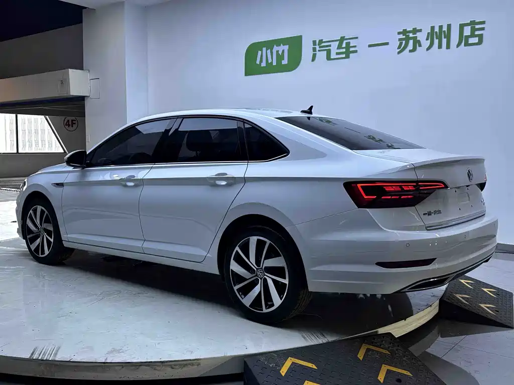 Volkswagen Sagitar 2022