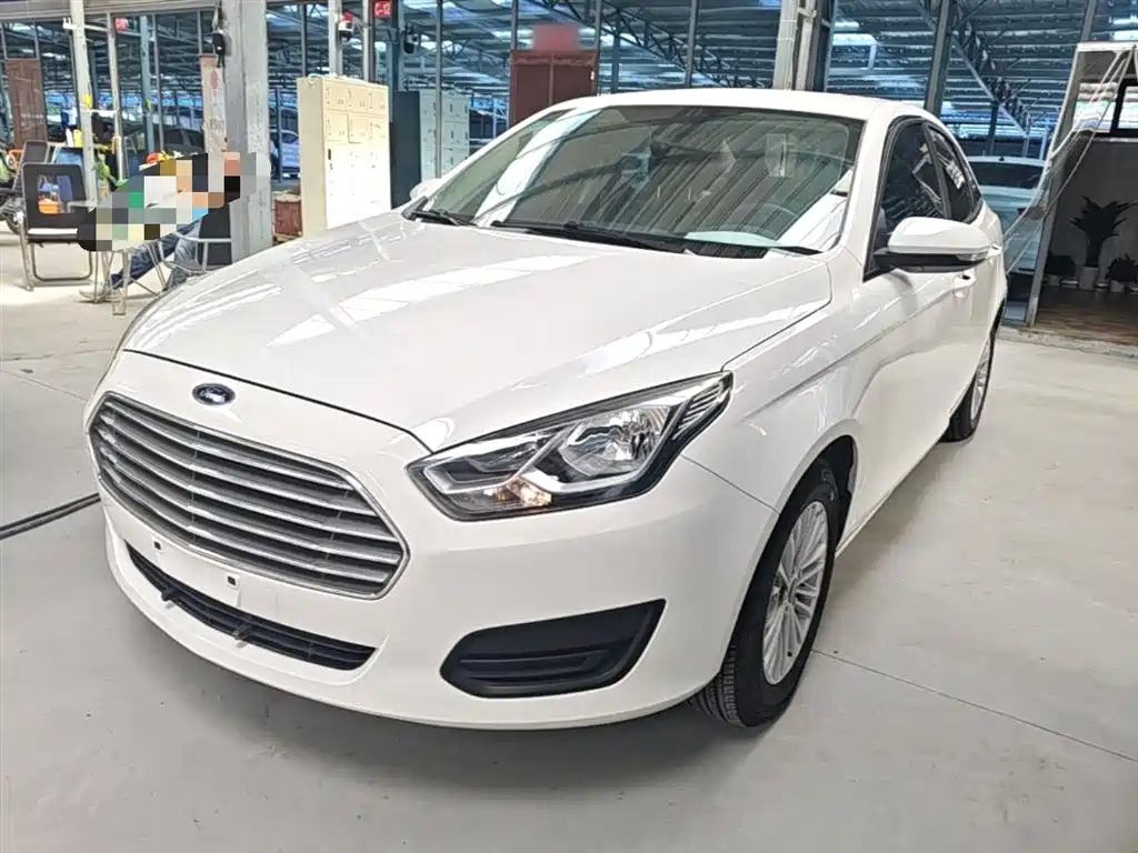 Ford Escort 2018 — фото 1