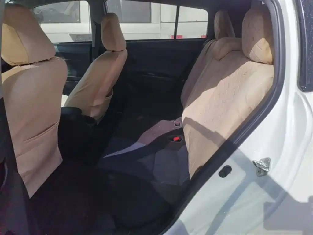 Toyota Yaris L 2019 — фото 17