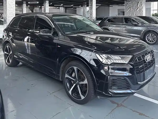 Audi Q7 2021
