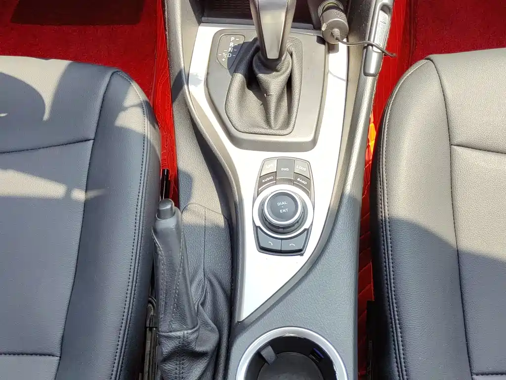 BMW X1 2014 — фото 13