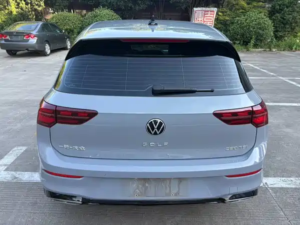 Volkswagen Golf 2022