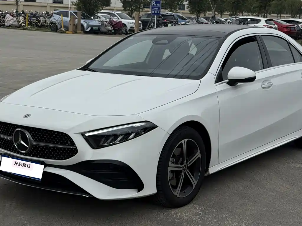 Mercedes-Benz A-Class 2025 — фото 1