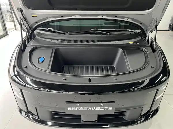 Li Auto i6 2025