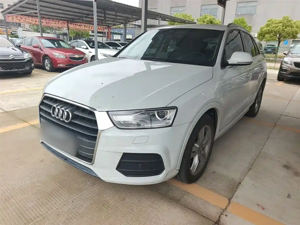 Audi Q3 2017 — фото 1