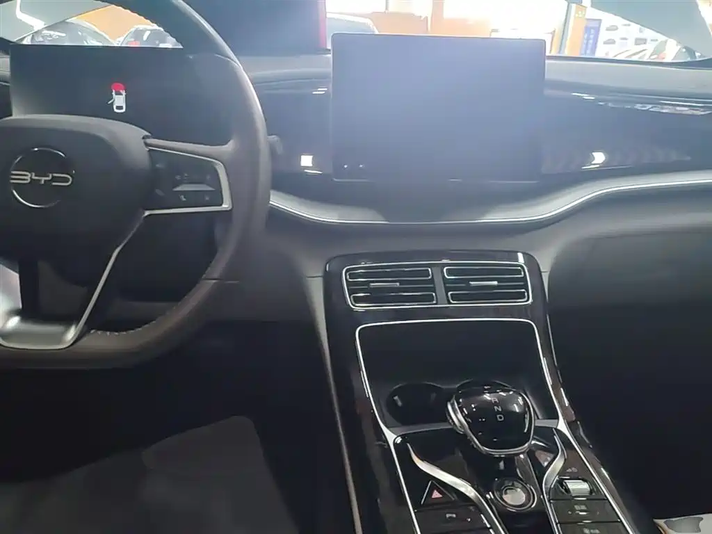 BYD Qin PLUS 2023 — фото 10