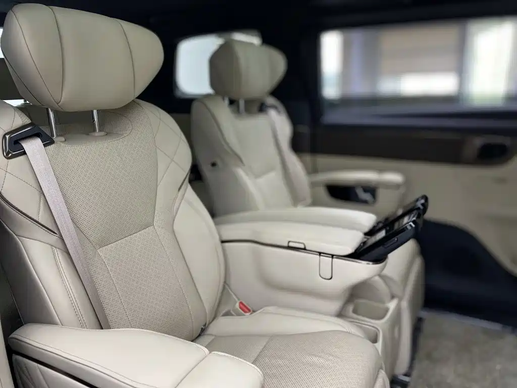 Toyota Alphard 2024 — фото 10