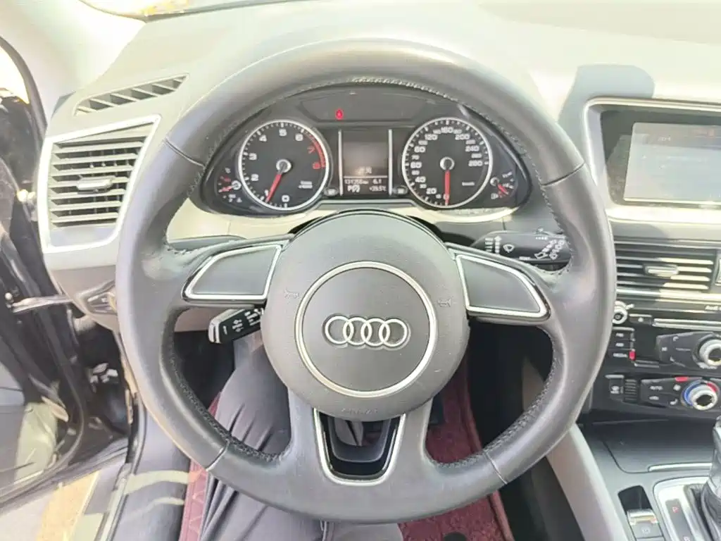Audi Q5 2017 — фото 11