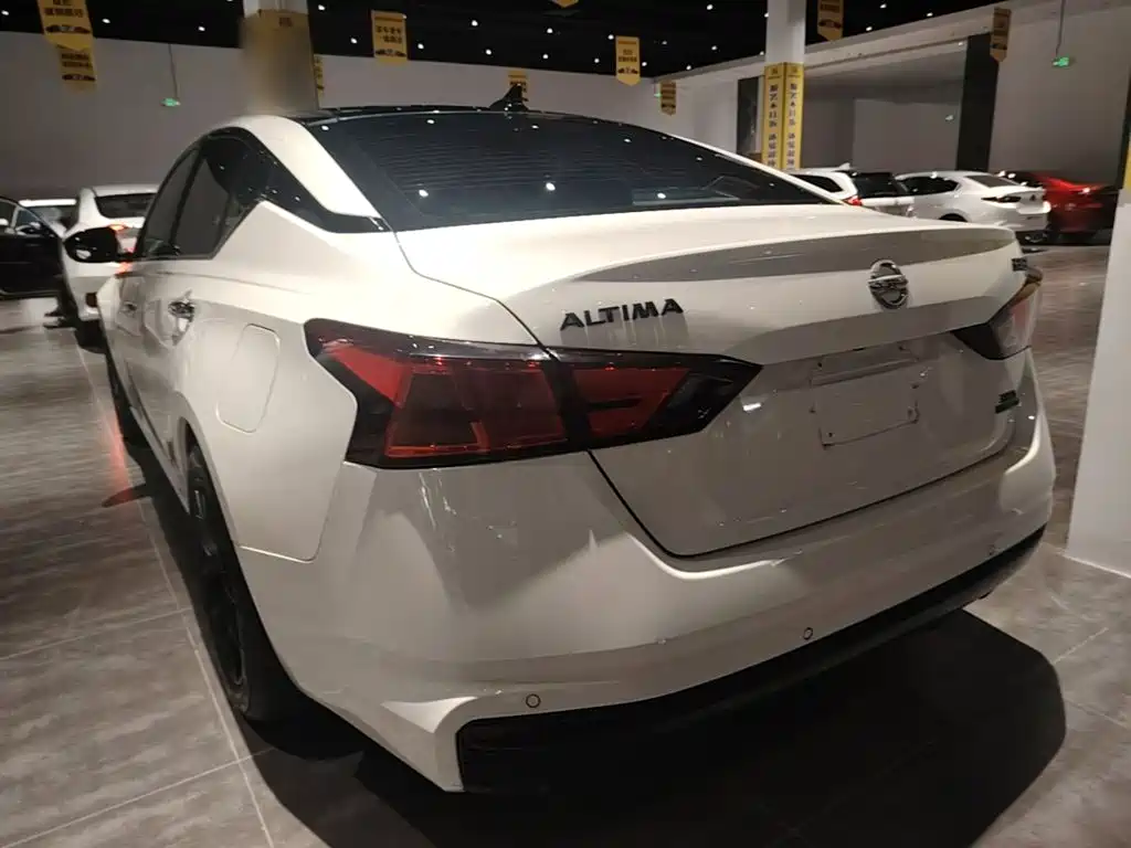 Nissan Teana 2022
