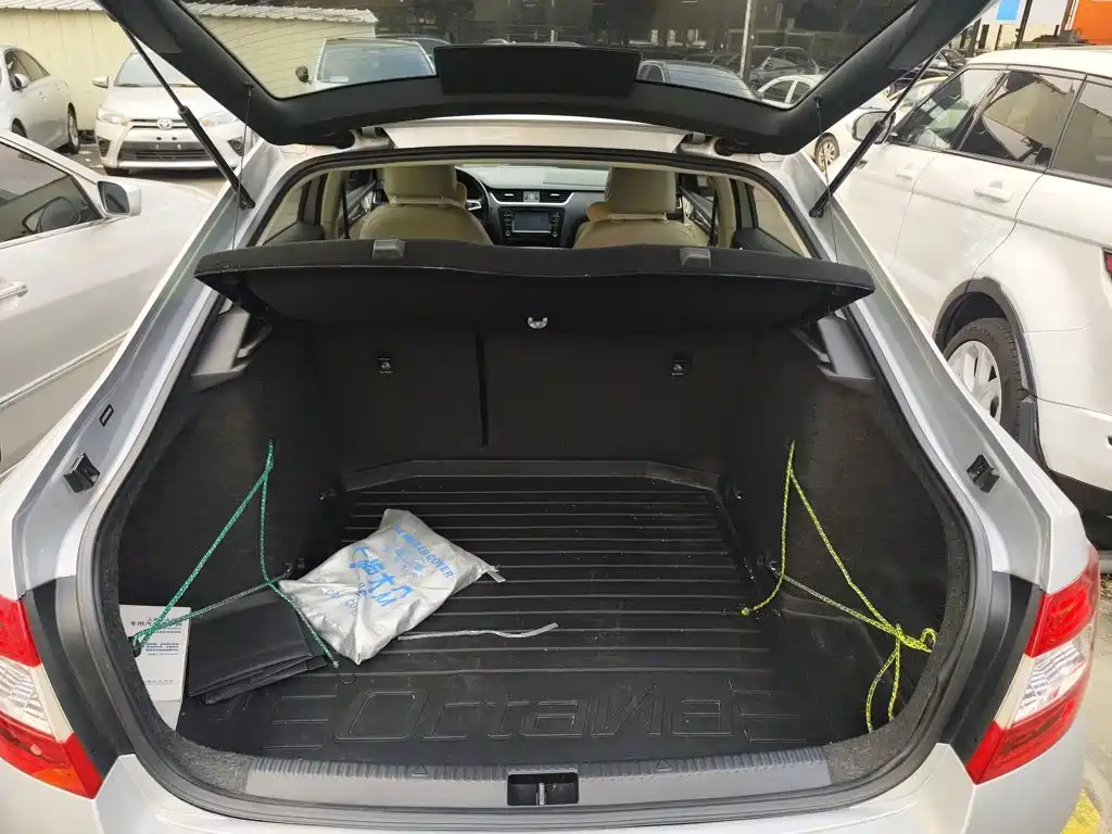 Skoda Octavia 2014 — фото 15