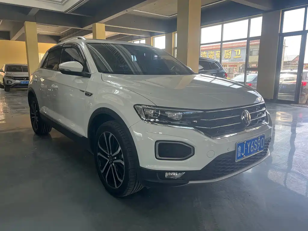 Volkswagen T-Roc 2023 — фото 2