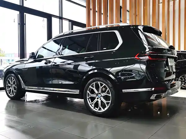 BMW X7 2024
