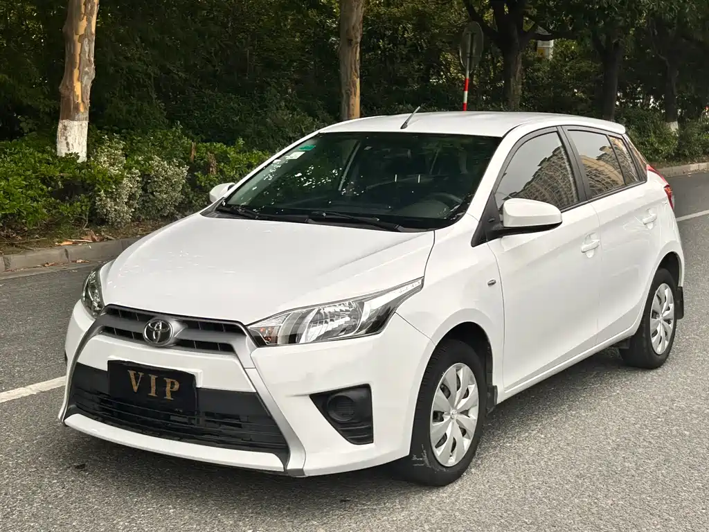 Toyota Yaris L 2015