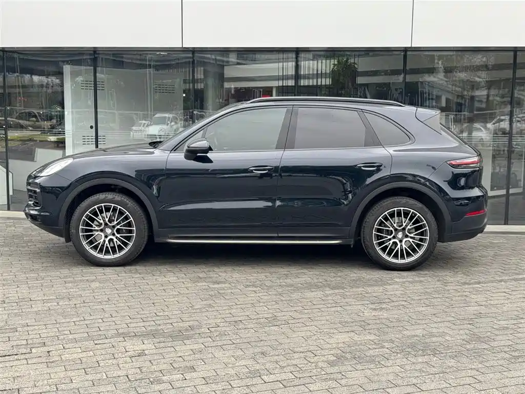 Porsche Cayenne 2021 — фото 2