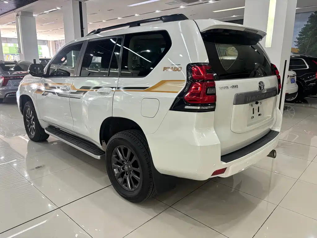 Toyota Prado 2020 — фото 13