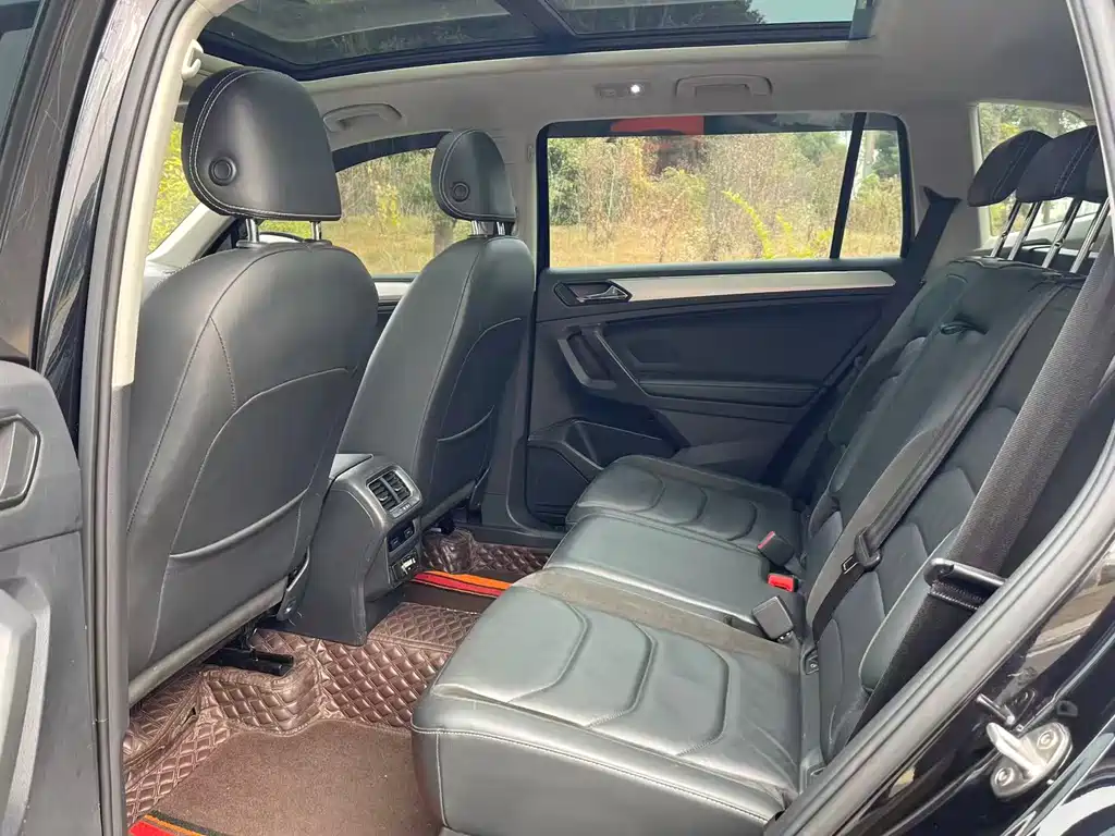 Volkswagen Tiguan L 2020 — фото 10