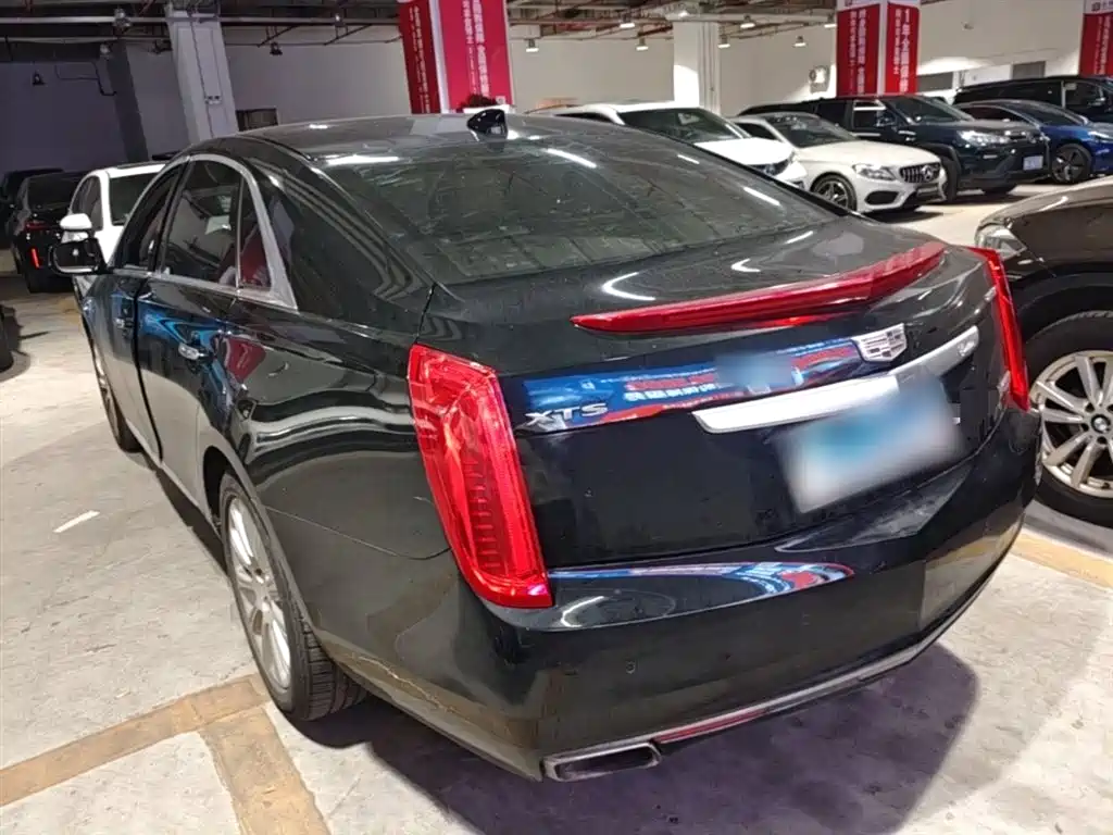 Cadillac XTS 2017 — фото 5