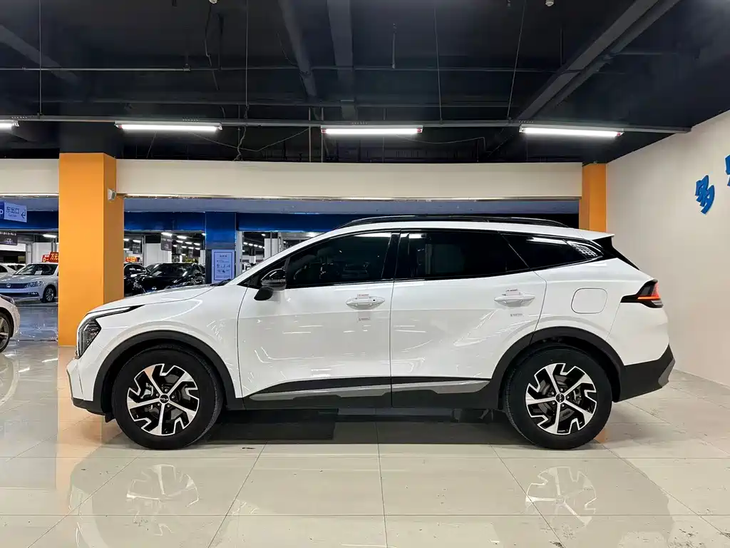 Kia Sportage 2023 — фото 9