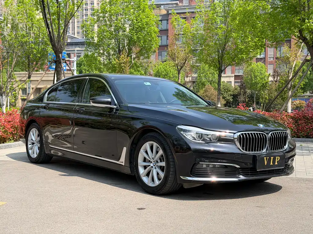 BMW 7 Series 2017 — фото 2