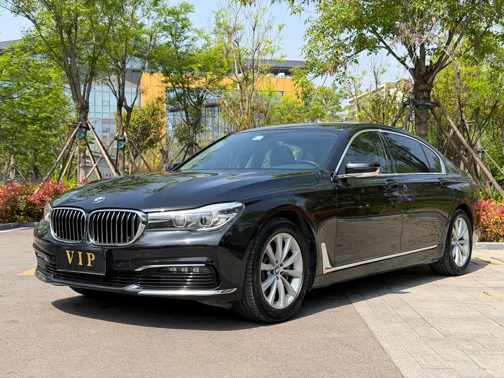 BMW 7 Series 2017 — фото 3
