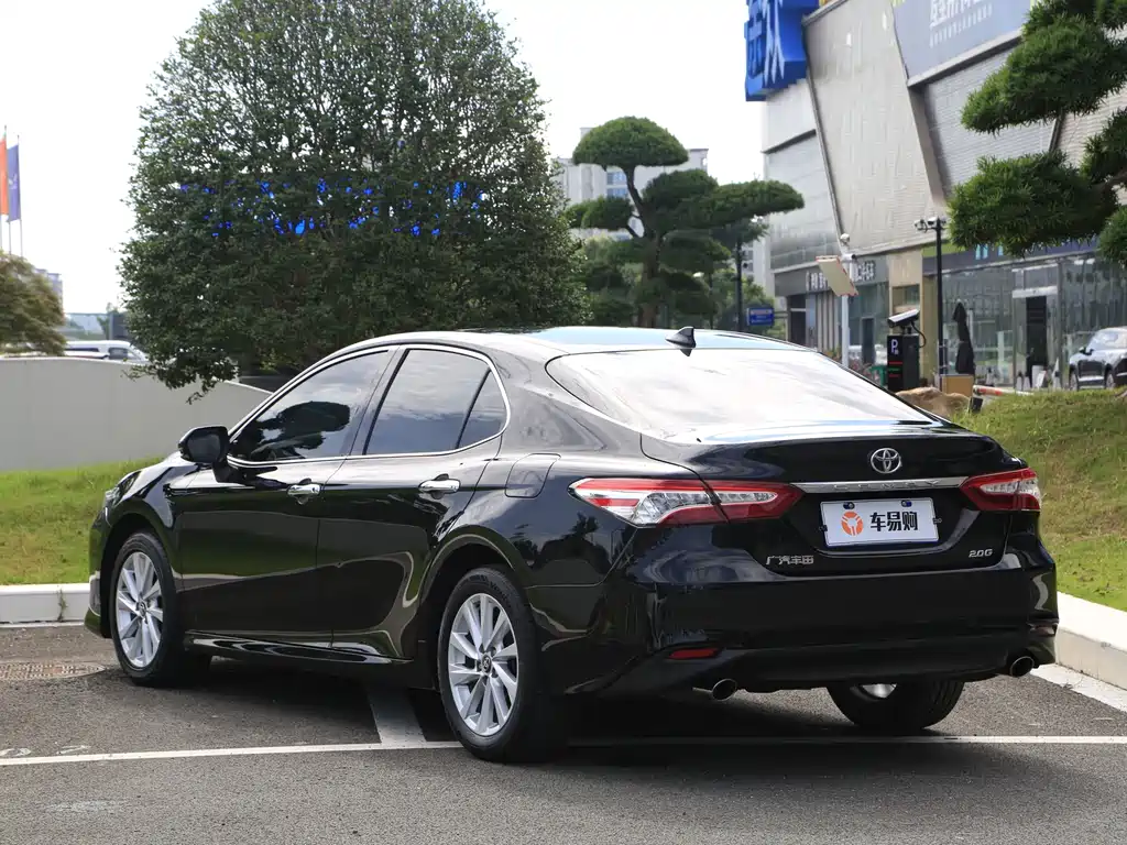 Toyota Camry 2022 — фото 18