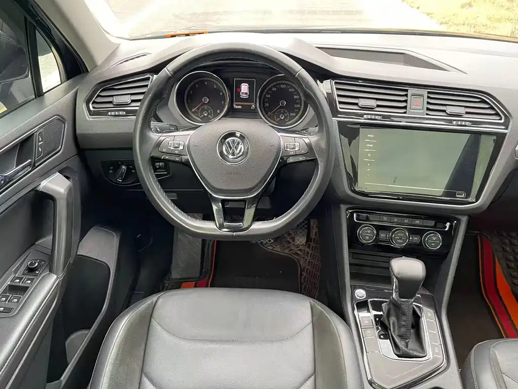 Volkswagen Tiguan L 2020 — фото 12