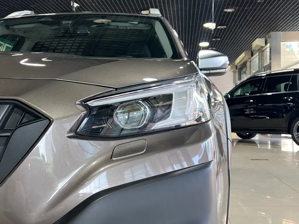 Subaru Outback 2021 — фото 8