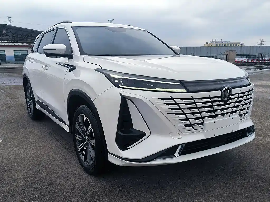 Changan CS75 PLUS 2024 — фото 3
