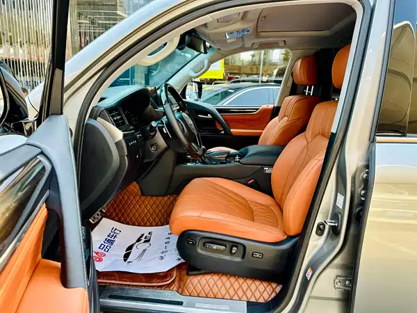 Lexus LX 2019