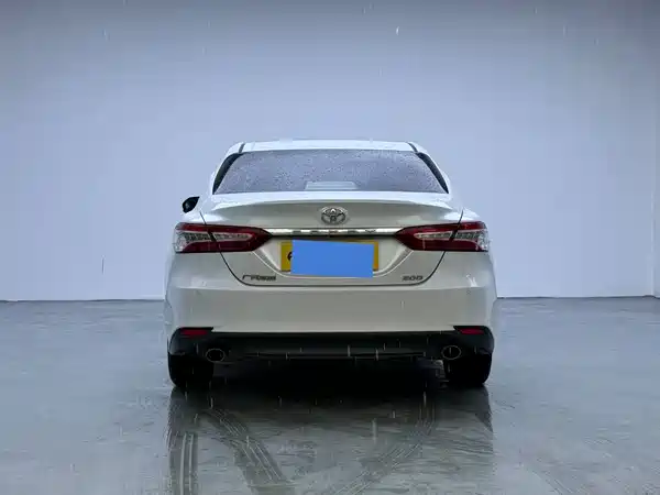Toyota Camry 2019