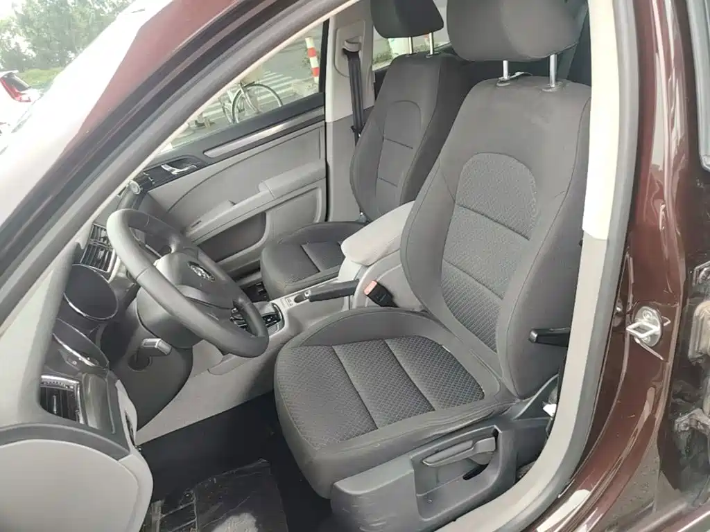 Skoda Speedy 2015 — фото 15