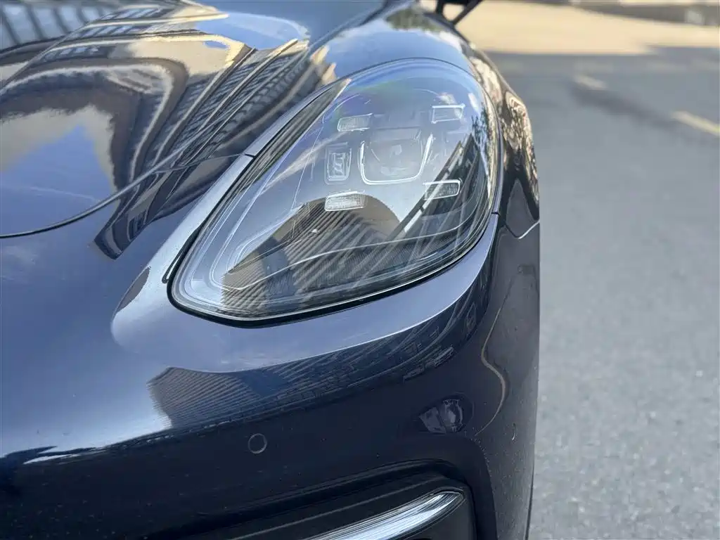 Porsche Panamera 2019 — фото 25