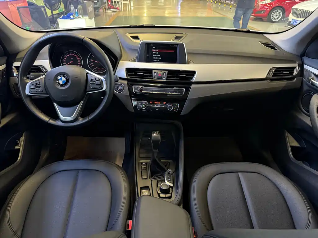 BMW X1 2018 — фото 11