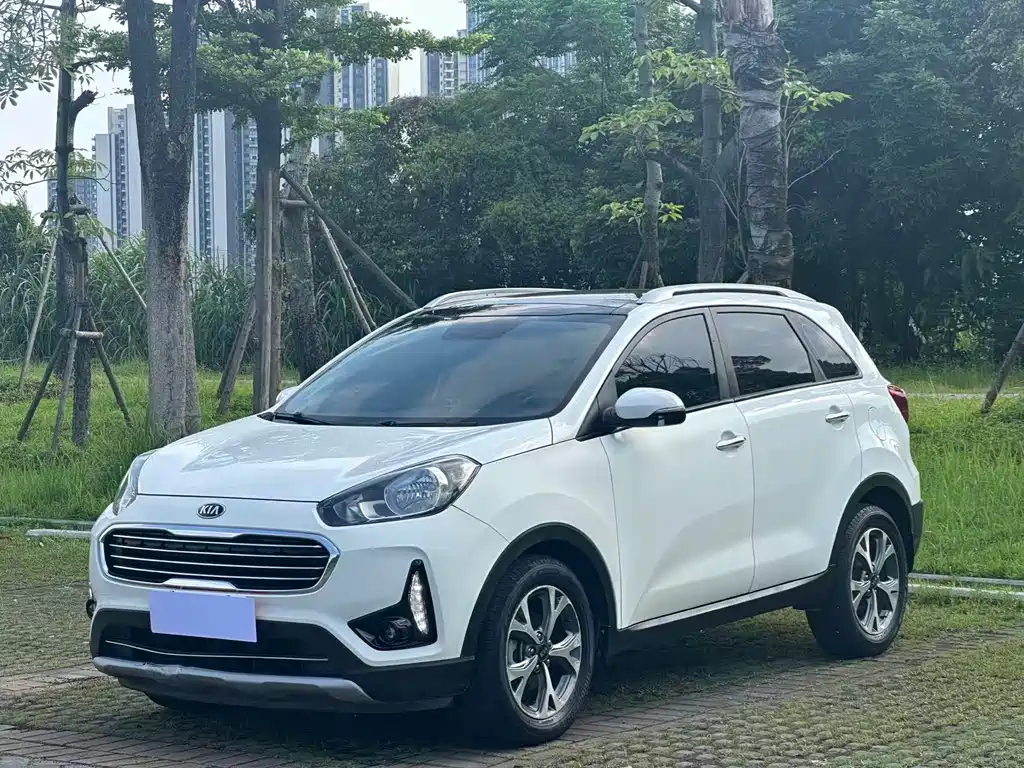 Kia KX3 2017 — фото 1