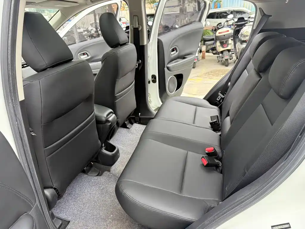 Honda Vezel 2016