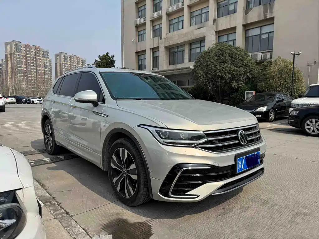 Volkswagen Tiguan L 2022
