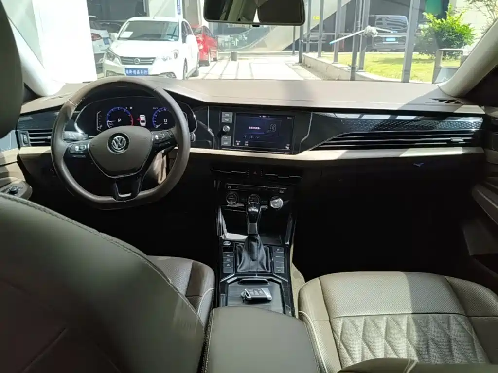 Volkswagen Passat 2020 — фото 10