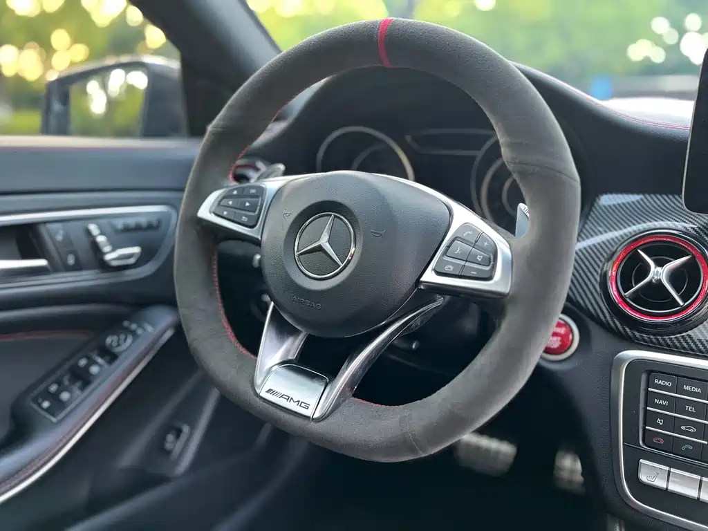 Mercedes-Benz CLA AMG 2017 — фото 12
