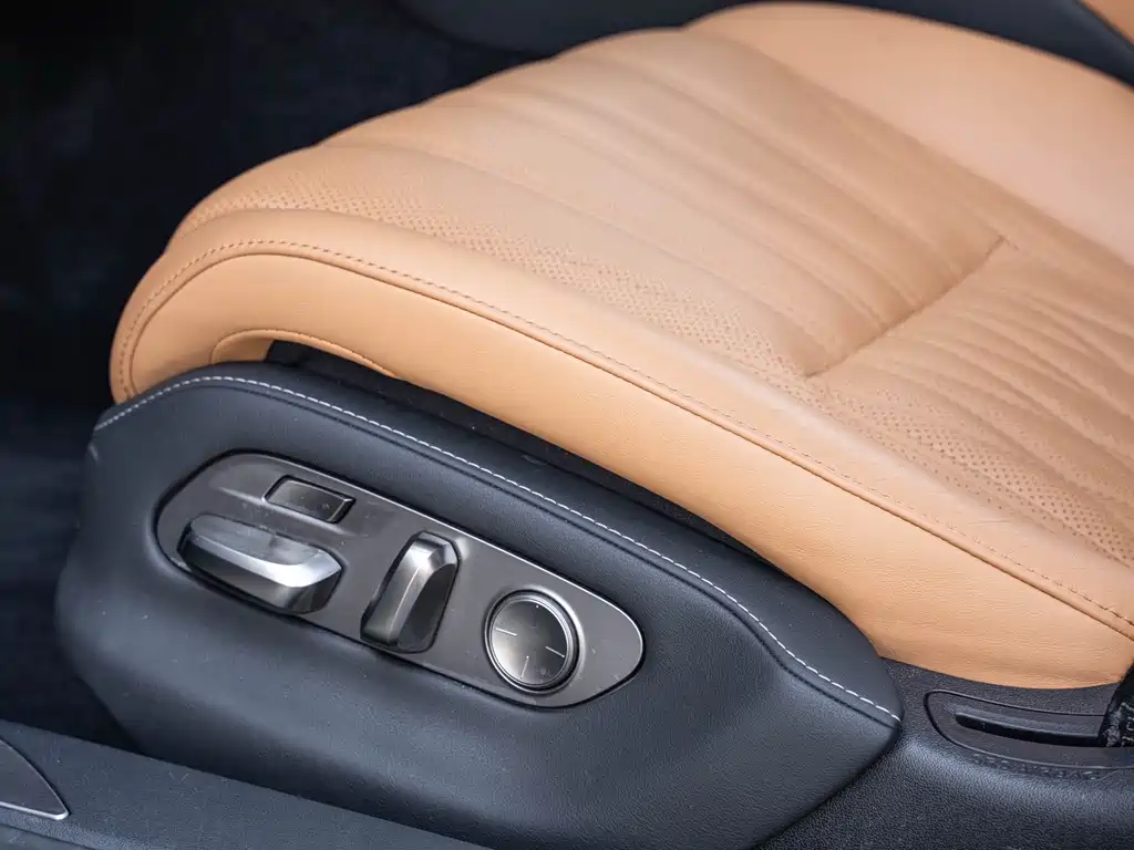 Lexus LS 2021 — фото 18