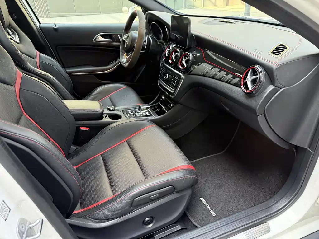 Mercedes-Benz GLA AMG 2019 — фото 22