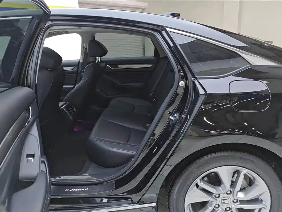 Honda Accord 2021 — фото 11