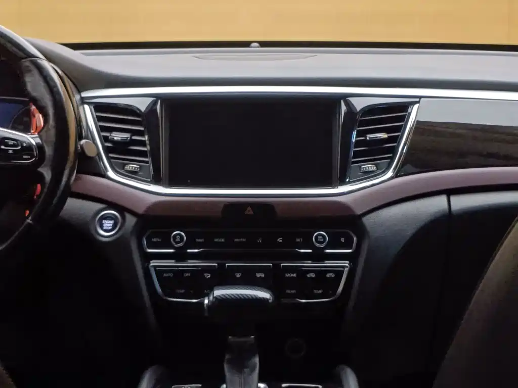 GAC Trumpchi GS8 2019 — фото 18