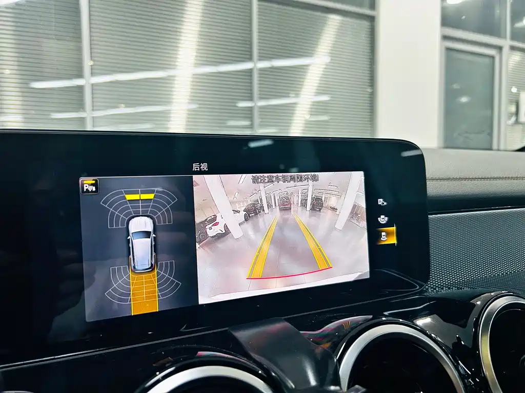 Mercedes-Benz GLB 2022 — фото 12