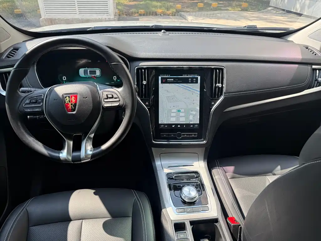 Roewe RX5 New Energy 2020 — фото 11
