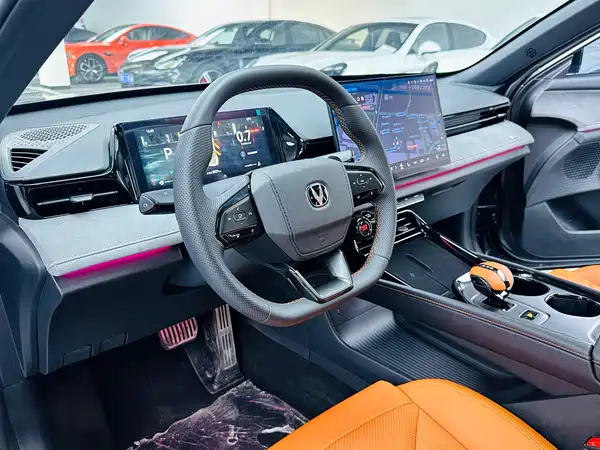 Changan UNI-V 2025