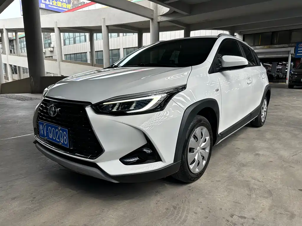 Toyota Yaris L 2022