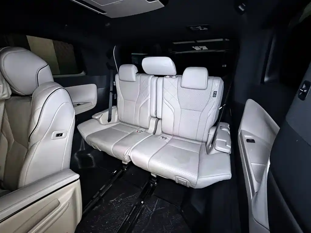 Toyota Alphard 2024 — фото 12