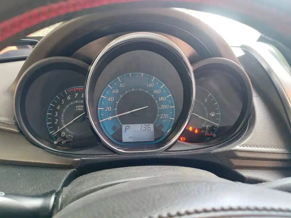 Toyota Yaris L 2015