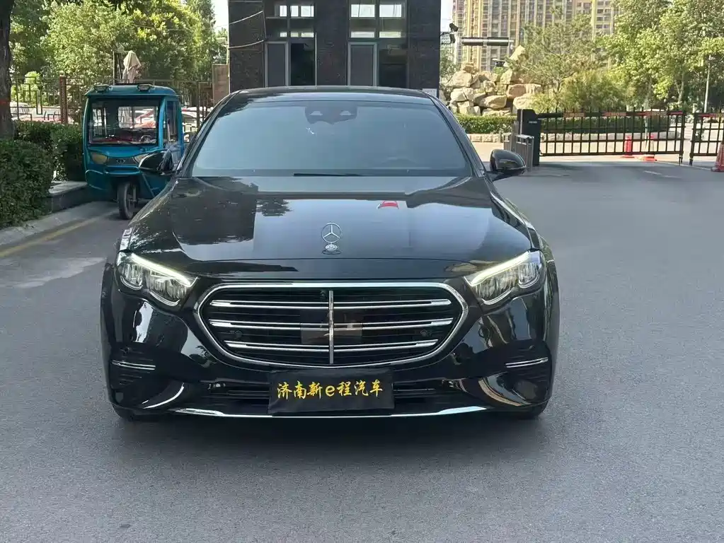Mercedes-Benz E-Class 2024