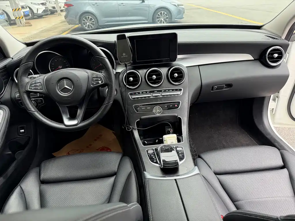 Mercedes-Benz C-Class 2015 — фото 25